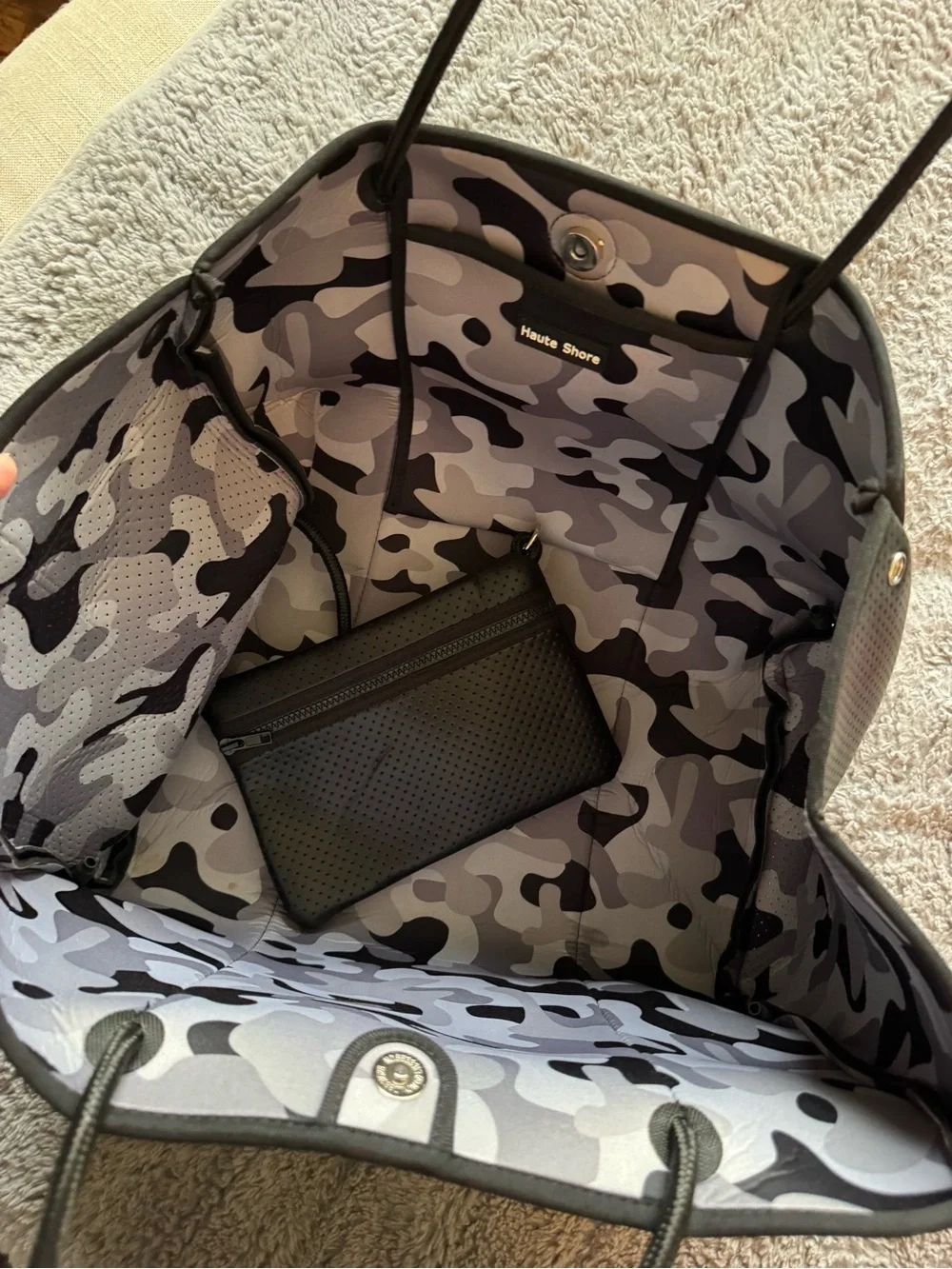 HAUTE SHORE Black Tote Bag with Camo Lining